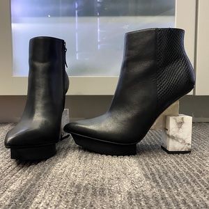 Cube booties United Nude worn only once size 41/size 10 black & marble grey